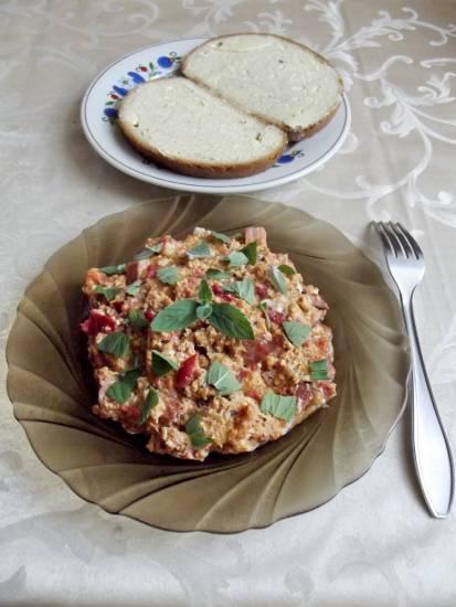 Jajecznica z pomidorem