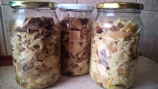 Mo�e gdybym nie podjada�a to wyszed�by czwarty s�oik ale taaakie smaczne.....